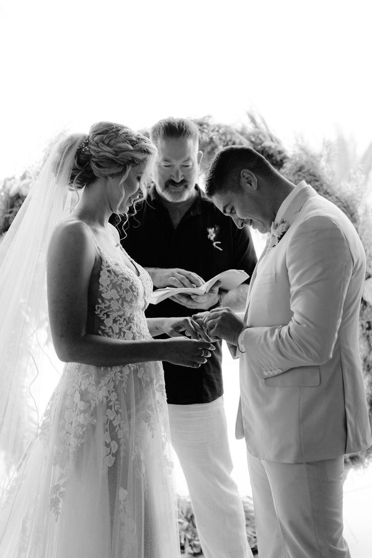How to Write Wedding Vows: A Step-by-Step Guide