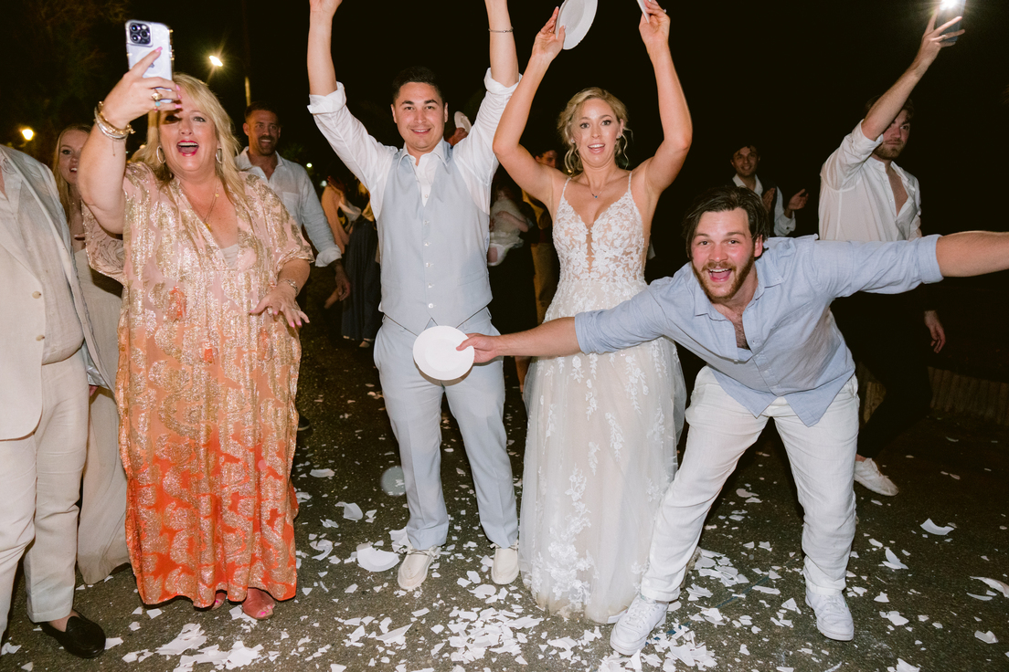 Destination Wedding Delight – 4 Reasons to Host Your Wedding Party in Greece